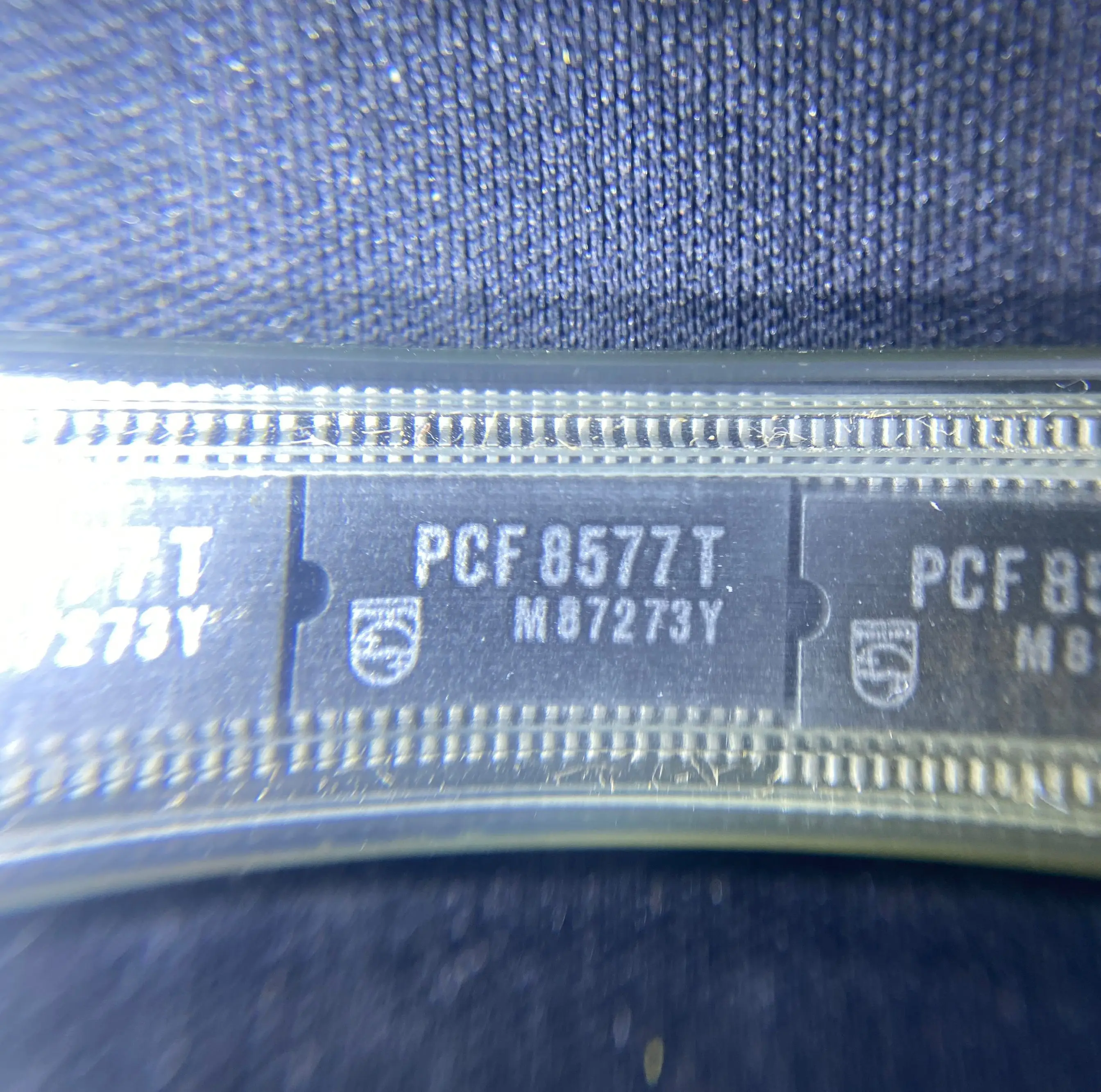 شحن مجاني PCF8577T MIC4423BWM SSR3055ATM LH16111SN TOP249YN TC74VHC244FT 100% جديد الأصلي