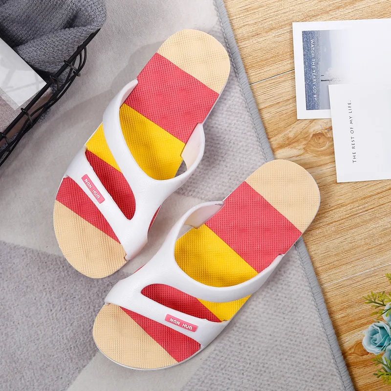 Men\'s Summer Couple Sandals and Slippers Men\'s and Women\'s Indoor Slippers for Home and Outdoor Wear Bathroom Hotel Slippers