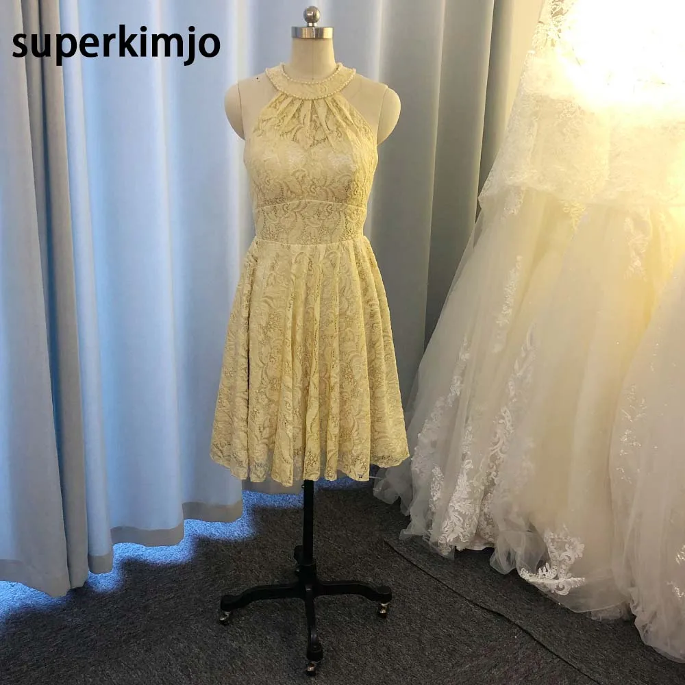 Pizzo abiti da damigella d'onore champagne girocollo da sposa vestiti da partito di lunghezza del ginocchio corto abito da damigella d'onore immagine reale