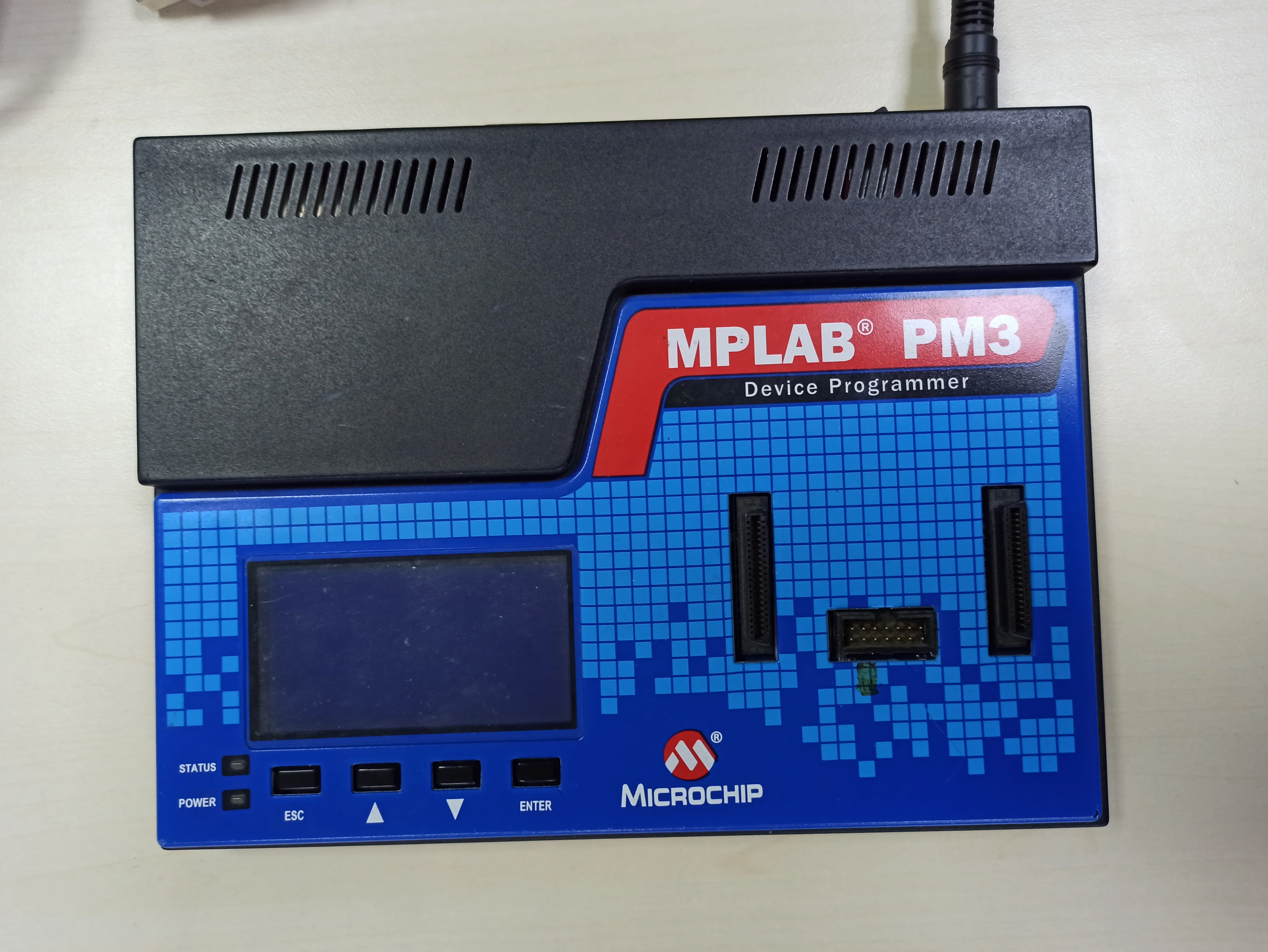 mplab pm3 microchip mplab ide mplab x ide vice programador universal pm3 dv007004 01