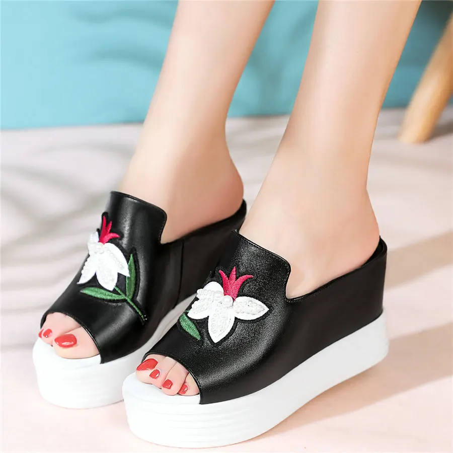 

Summer Shoes Women Genuine Leather Platform Slippers Female Wedges High Heel Pumps Flower Gladiator Sandals Fashion Sneakers