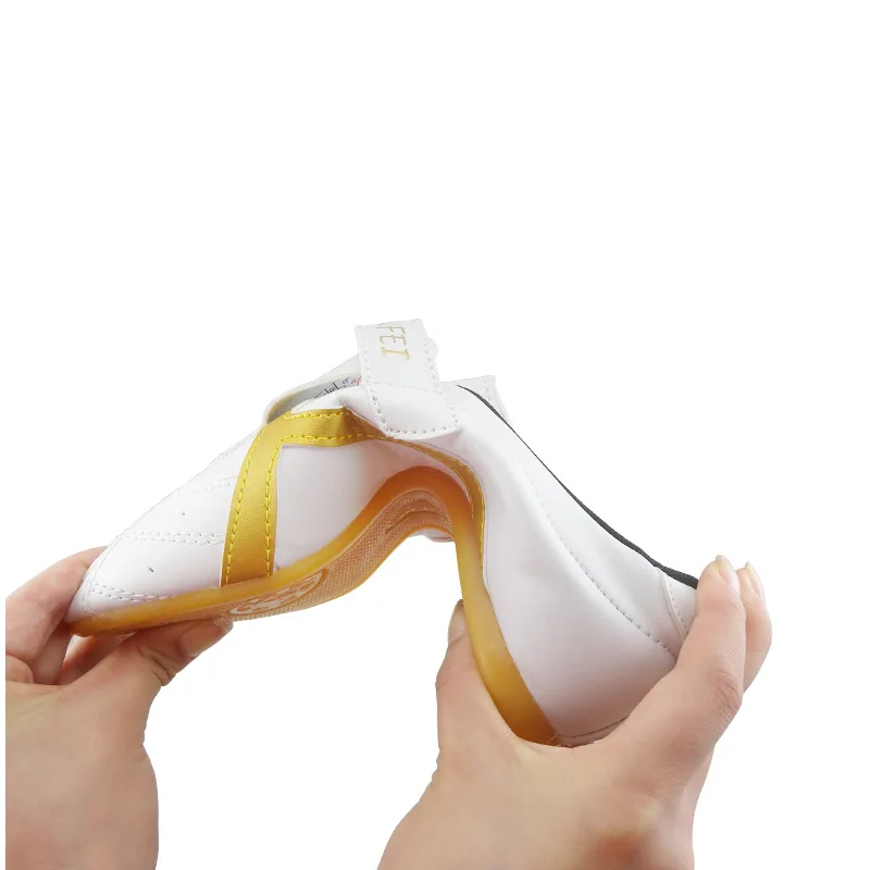 Spot – chaussures Taekwondo Tai Chi pour enfants et adultes, résistantes à l'usure, en forme de Tendon de bœuf, chaussures d'arts martiaux pour hommes et femmes