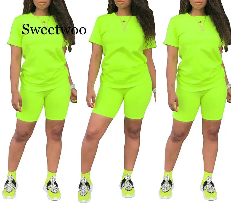 SWEETWOO-conjunto informal de dos piezas para mujer, camiseta de manga corta con cuello de pico y pantalones cortos, trajes de sudor sexys para