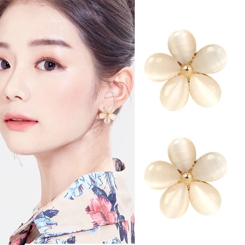 WENHQ New Arrival Gold-Stone Opal Flower Shape Clip on Earrings Women Party Birthday Fashion Jewelry No Pierced Earring Ear Clip