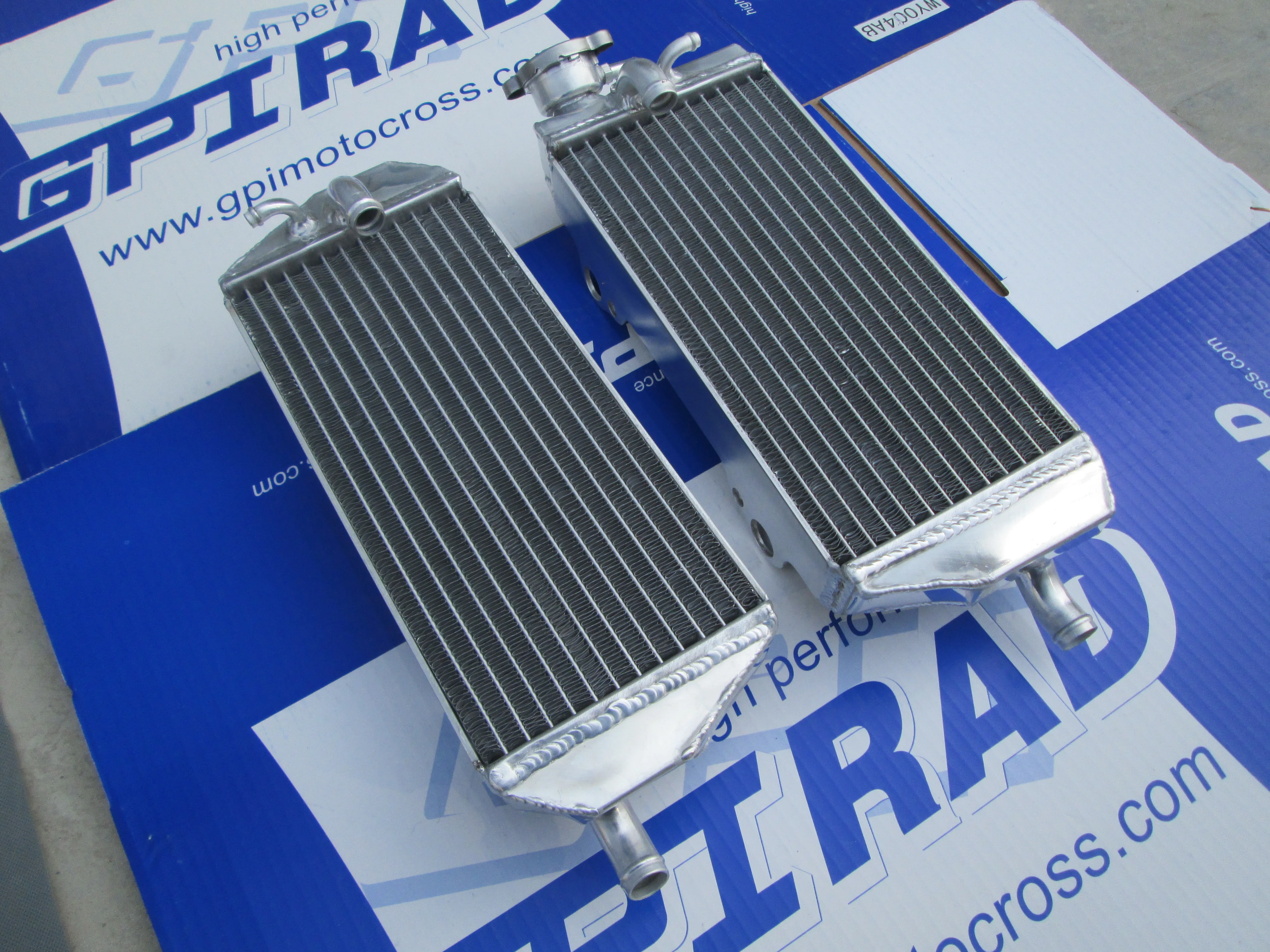 

2001-2006 For Gas Gas EC250 EC/XC/DE/MC 200/250/300 2002 03 04 05 ALUMINUM RADIATOR 1 Year Warranty