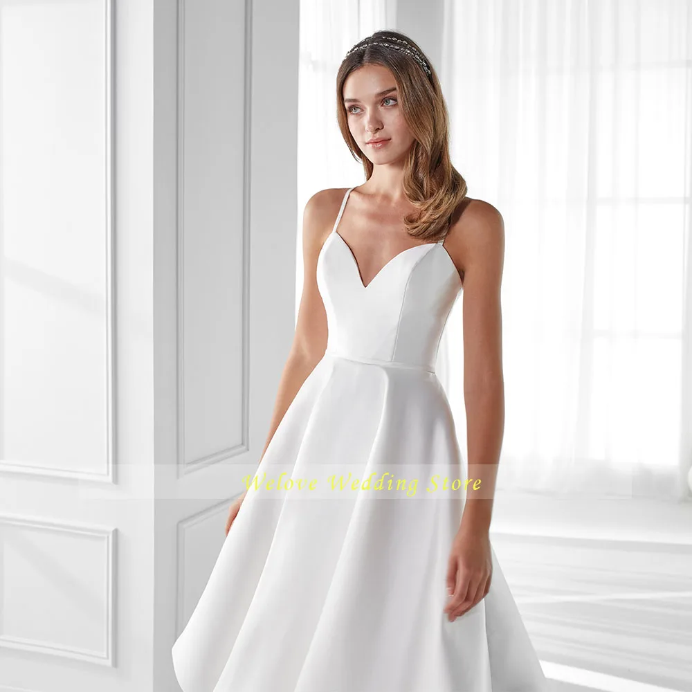 Simples na altura do joelho vestido de casamento cetim sem costas cintas espaguete v pescoço curto civil noivado nupcial vestido para noiva sem mangas