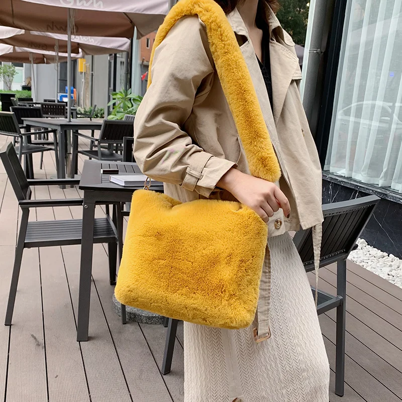 2024 Winter Soft Fur Hobo Handbag Designer Women\'s Plush Shoulder Bags Crossbody Bag Women Large Capacity Tote Purse Lady Sac