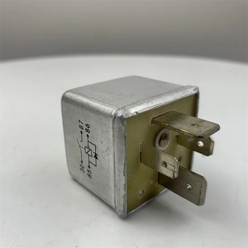 WG9716582301+011 relay 24V/70A suitable for SINOTRUK HOWO T7H T5G A7 Shande truck parts normally open 24v truck relay