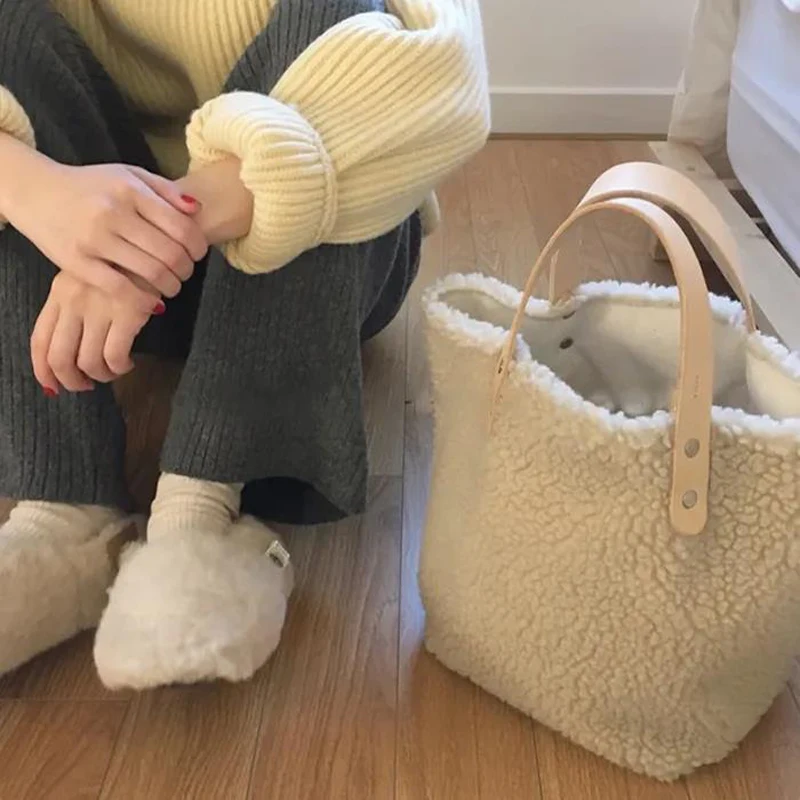 Women Lamb Like Fabric Shoulder Tote Bag Canvas Fluffy Fur Handbags Large Capacity Shopping Bags Girls Cute Exquisite School Bag