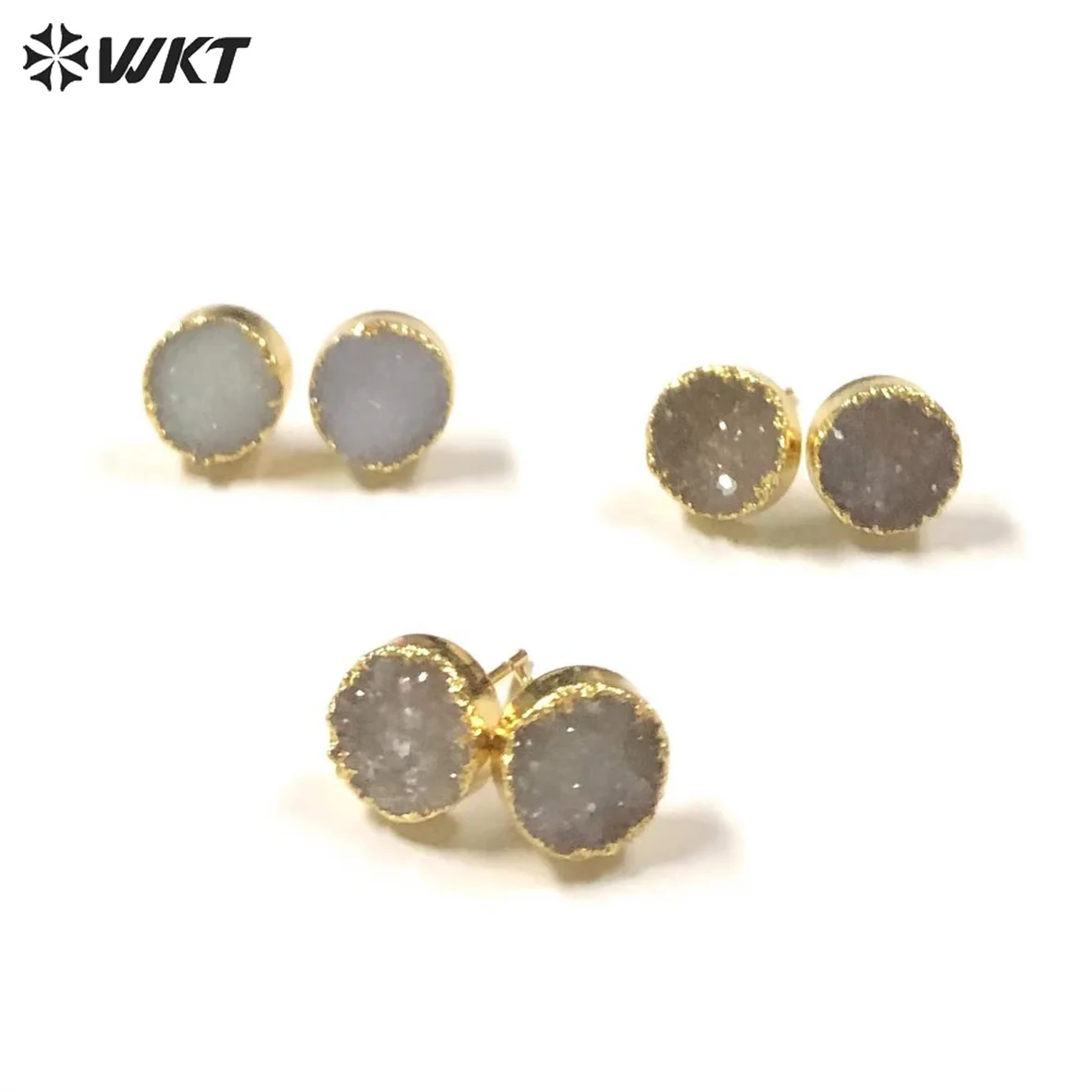 

WT-E148 Wholesale lovely natural color tiny round druzy stone studs raw stone earrings in gold dipped for women