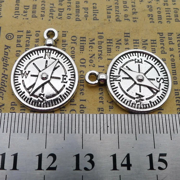 Newest 8Pcs 20*27mm Antique Silver Color Compass Round Charms Vintage Necklace Pendant Accessory Charms For Jewelry Making