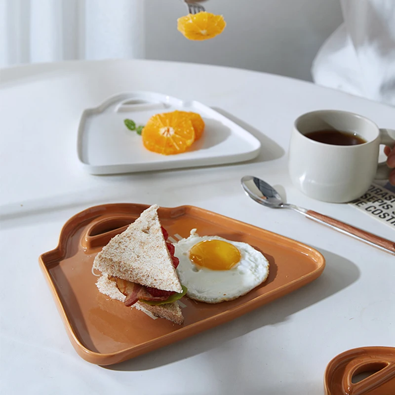 Creative bread plate Cake stand Retro Kitchen Breakfast Dessert plate Home Cake Salad Bread Egg Plate