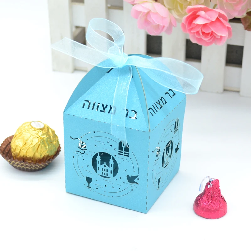 

Custom tefilin favor box in Hebrew phylacteries for Jewish party gift box