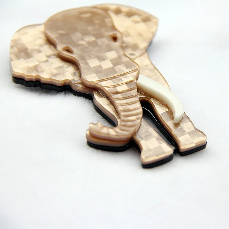 FishSheep Fashion Acrylic Large Elephant Brooch Lovely Animal Thailand Elephant Resin Brooches Pins Jewelry For Women Gifts