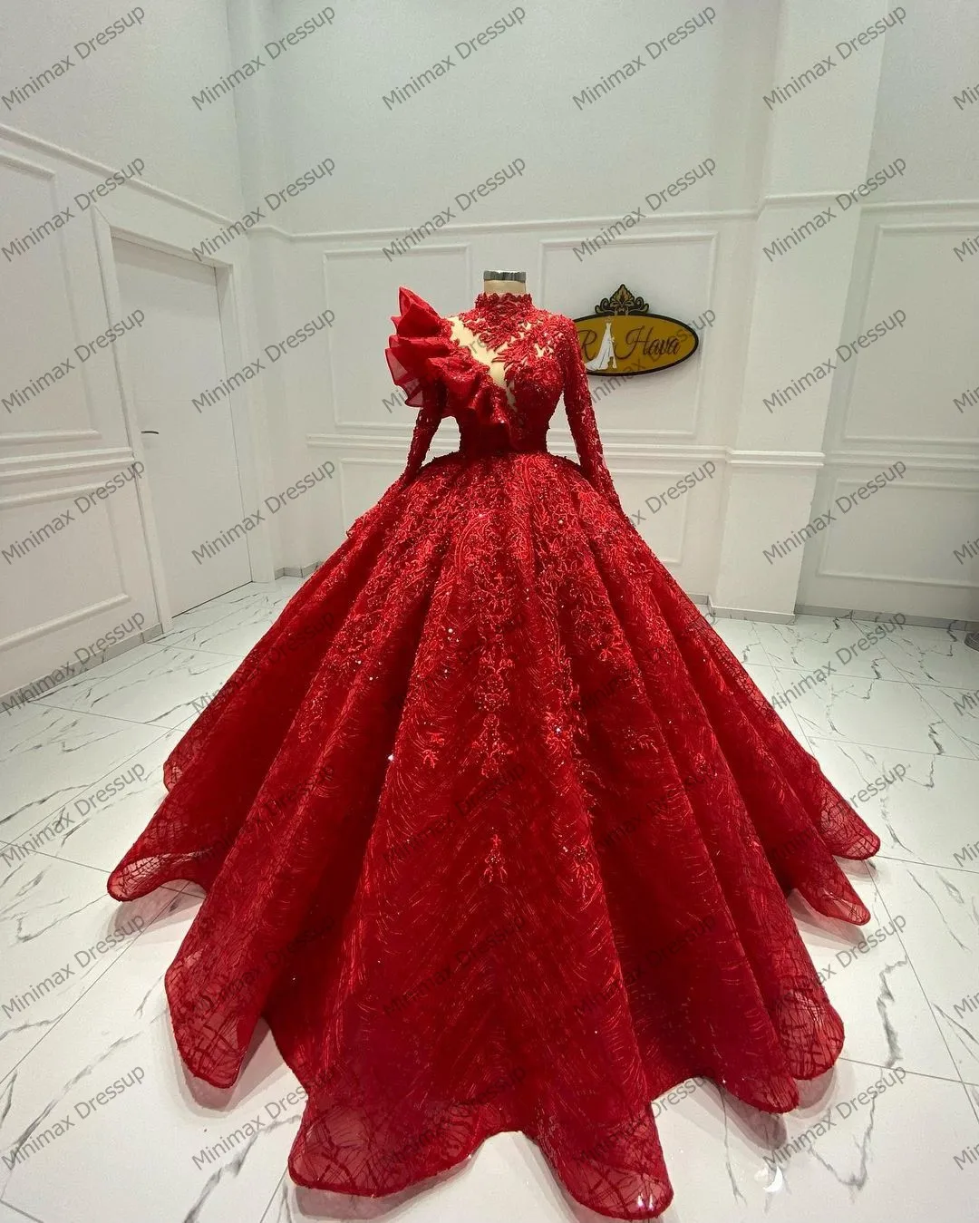 Gorgeous Red Appliques Beaded Dubai Wedding Ball Gowns Pretty High Neck Ruffles Long Sleeves Organza Saudi Arabia Bridal Dresses