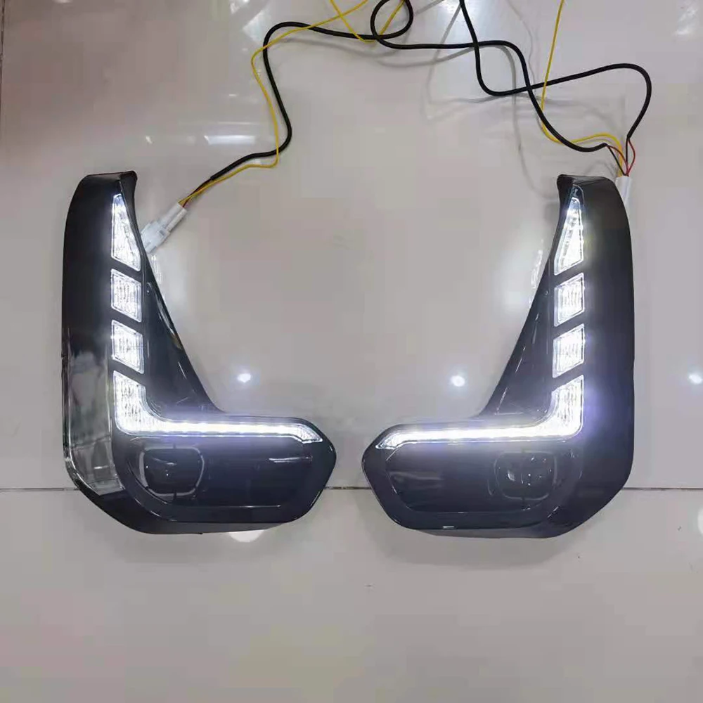 2pc Led Fog Lamp Assembly Two Colors Led Day Running Lights Foglights Cover For toyota Hilux Revo Rocco 2020 2021