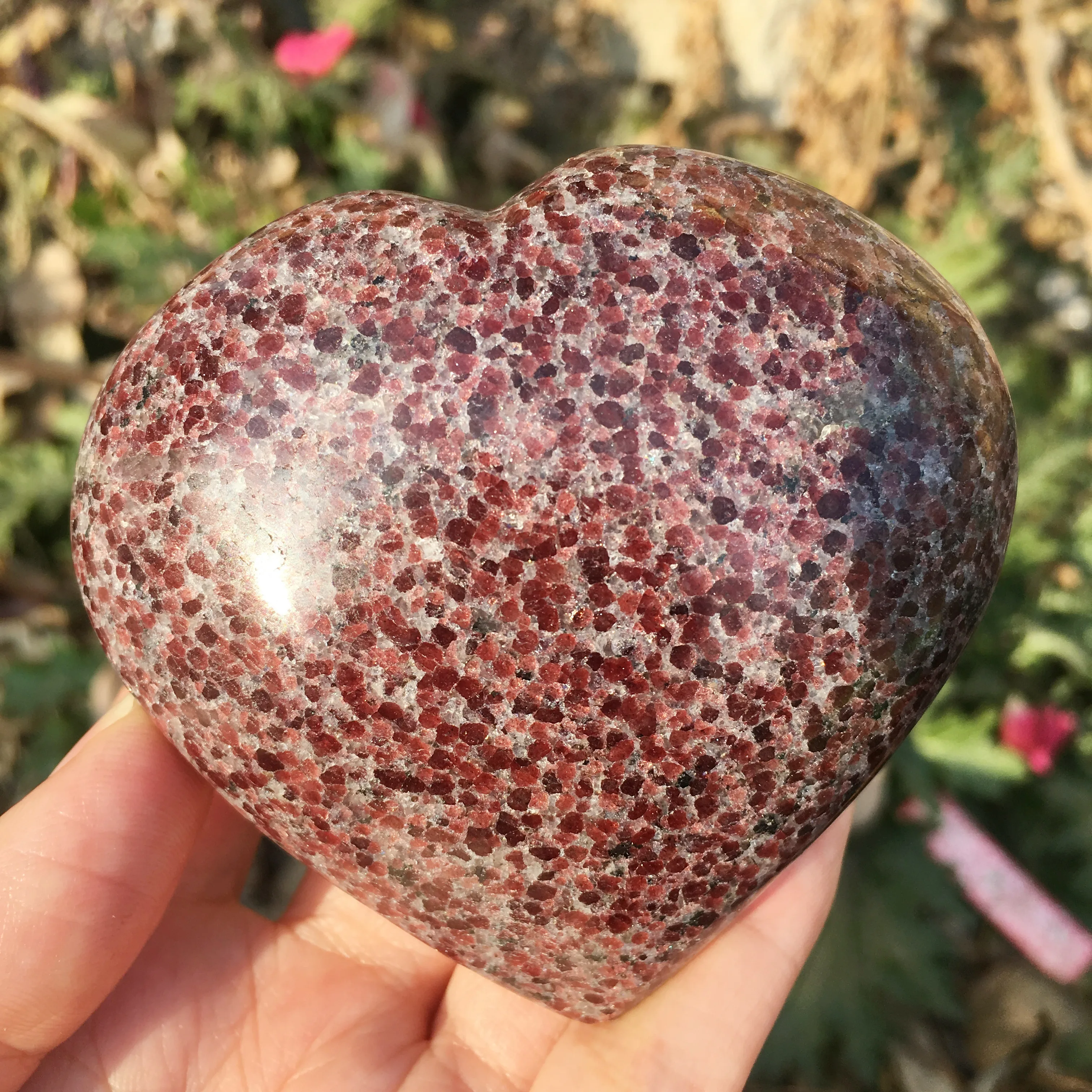 

Natural rough Garnet crystal stone Raw semiprecious Tumbled stone carved heart shape stone for home decor