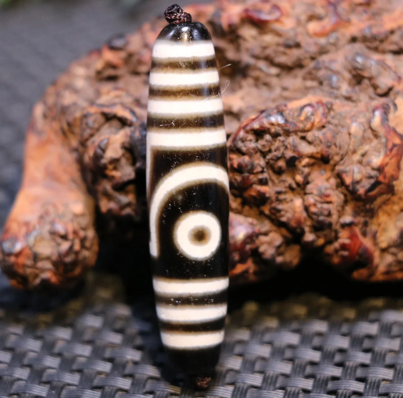 Magic Power Energy Tibetan Old Agate Black&White 2 Eye 6 Stripes dZi Bead Amulet Pendant Talisman UPD220102A15