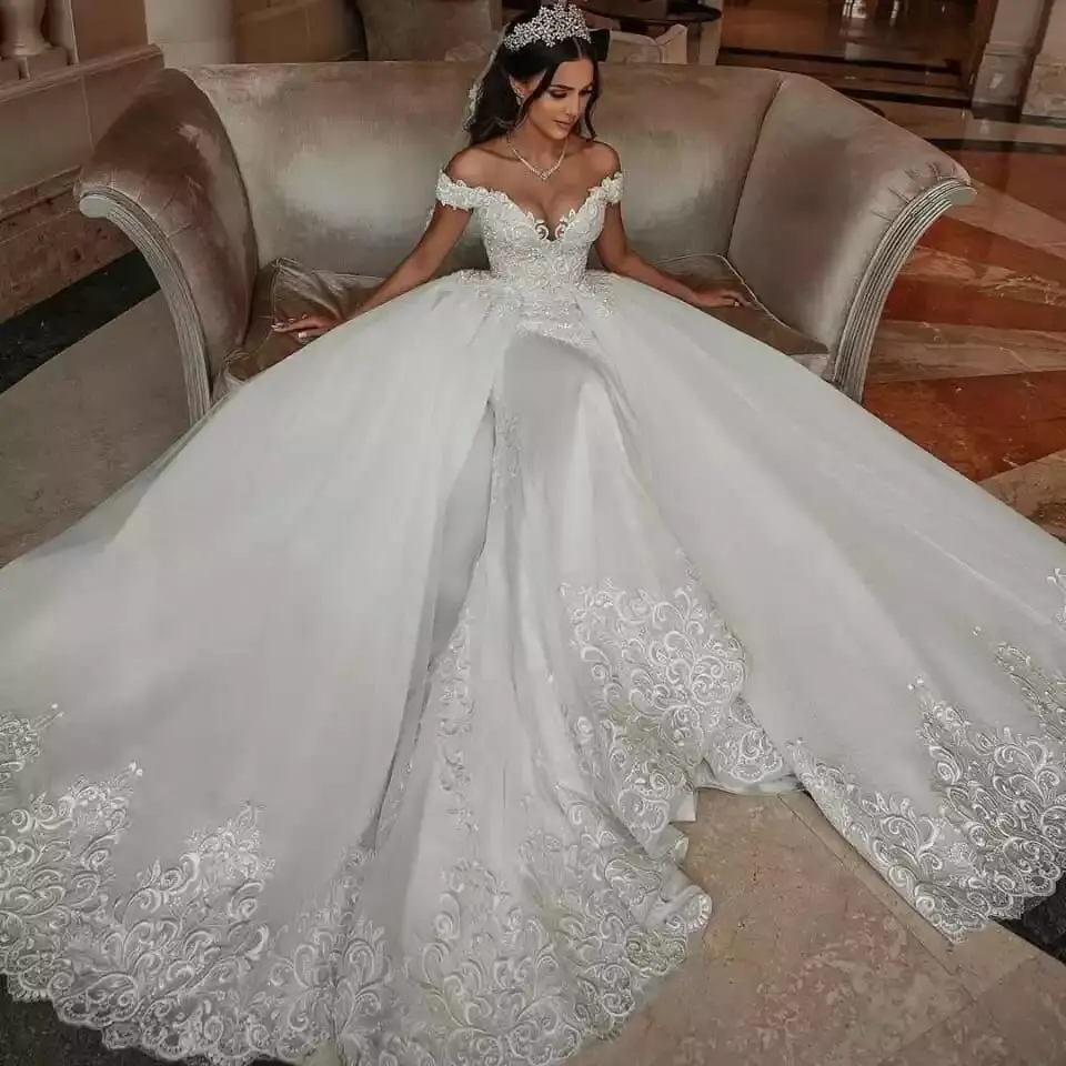 Maßgeschneiderte wunderschöne Ballkleid-Hochzeitskleider mit abnehmbarem Schwanz, Vestido De Noiva, schulterfrei, mit Perlen verziert, Tüll-Brautkleid