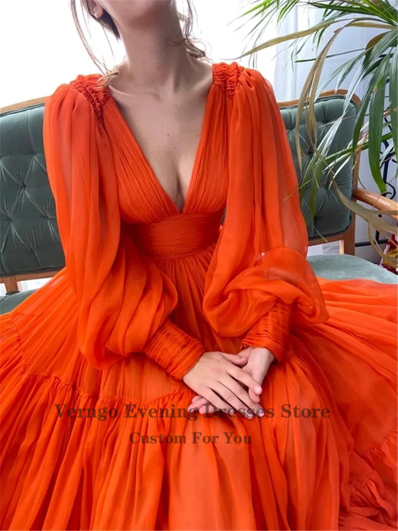 Verngo 2021 Neue Vivid Orange Chiffon-EINE Linie Abendkleider Mit Tiefe Spaltung Puff Ärmeln Prom Kleider Für Besondere Anlässe Kleid