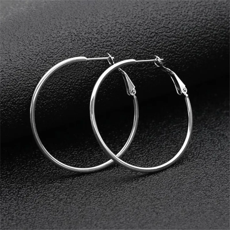 1 Paar 2mm Edelstahl-Creolen Damenohrringe Piercing-Schmuck Allergie-Schutz-Ohrringe Schmuck Großhandel – Detail 2