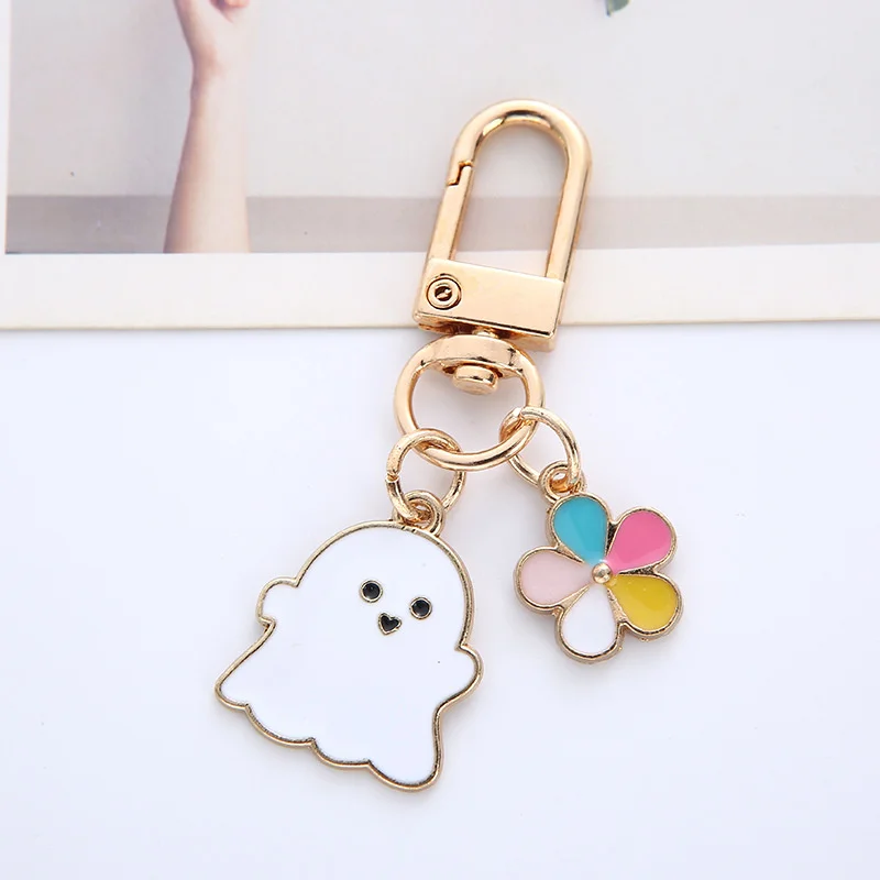 Llavero colgante con forma de fantasma pequeño para Halloween, soporte de llave de flor colorido, divertido, Kawaii, mochila, juguete decorativo, regalo de Kirsite