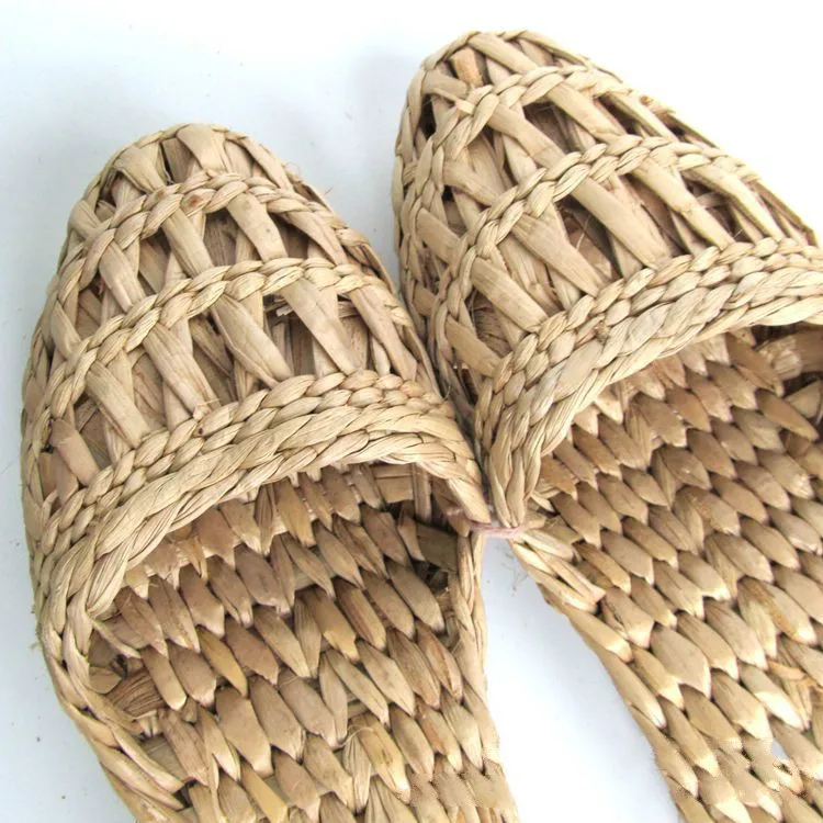 Summer fashion unisex home shoes women\'s straw slippers new couple shoes handmade Chinese style comfortable sandals