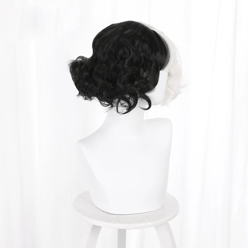 CRUELLA de Vil corto rizado negro blanco Sra. Spot Hair Deville Dalmations pelucas de disfraz de Cosplay resistentes al calor + gorro de peluca