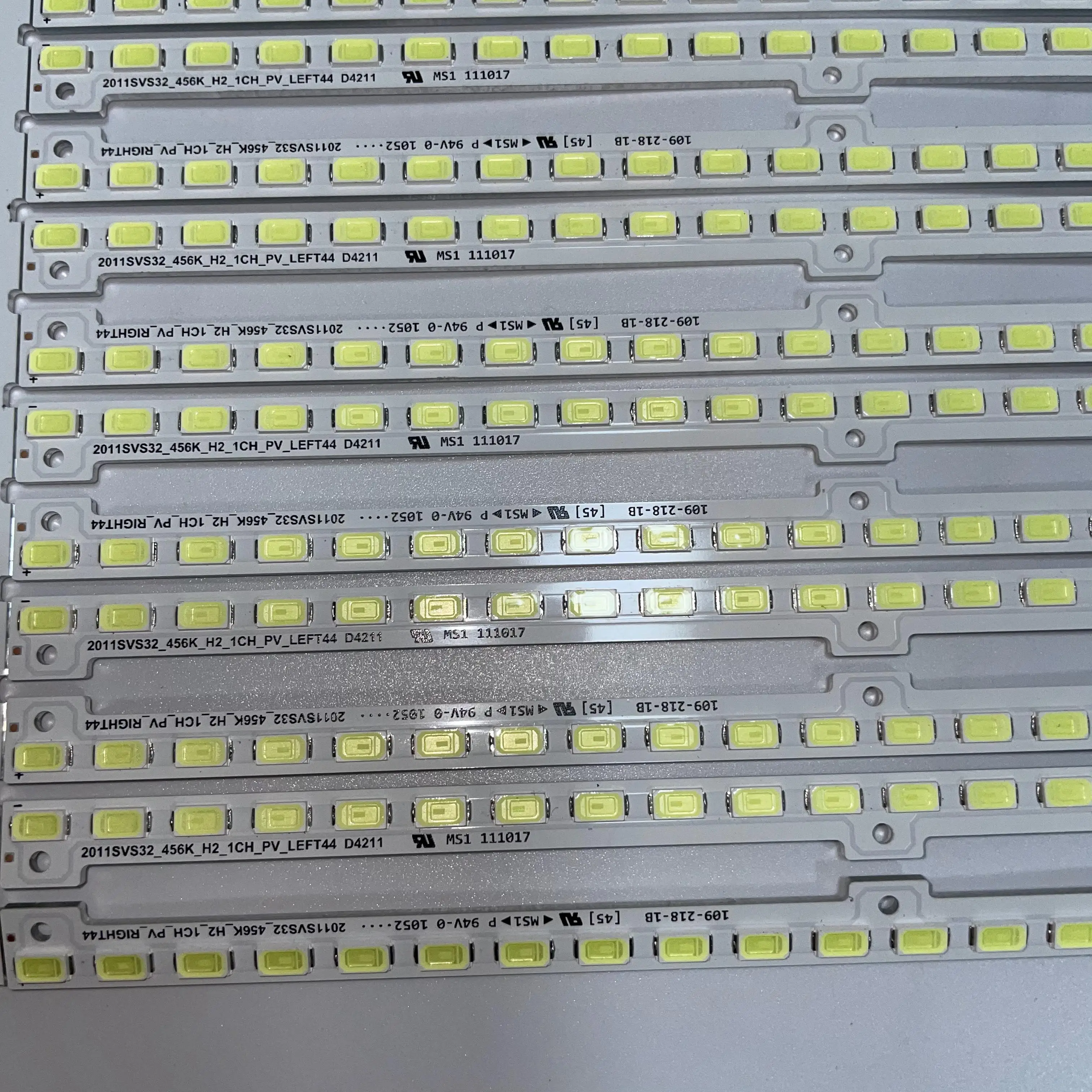 2 tamanhos de led ua32d5000