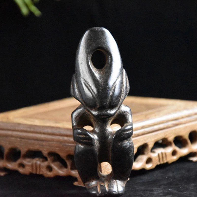 China Hongshan Jade Culture Archaize Absorbable Magnetic Black Iron Meteorite Sun God Statue