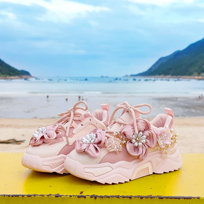 Luxury Flower Sweet Pink Platform Sneakers Women 2022 Thick Bottom Daddy Casual Shoes Pearls Rhinestones Sports Vulcanized Shoes