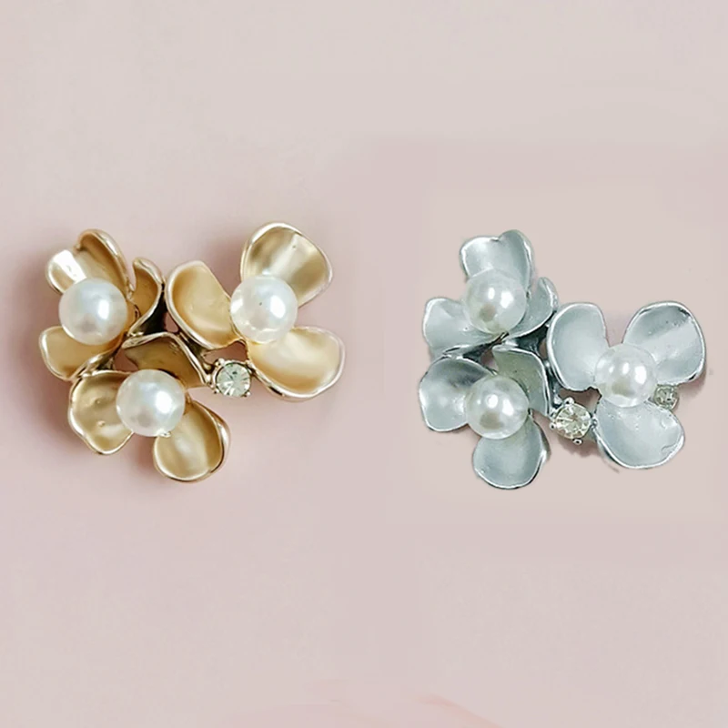 2019New 30Pcs Three-Flower Pearl Alloy Button for DIY Wedding Bridal Headdress Jewelry Accessories HZ555