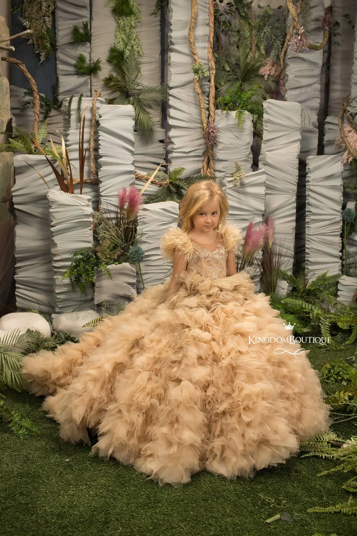 Robe de bal à plumes pour filles, robes de mariage à volants en dentelle perlée à plusieurs niveaux, vêtements de concours pour enfants, 2021