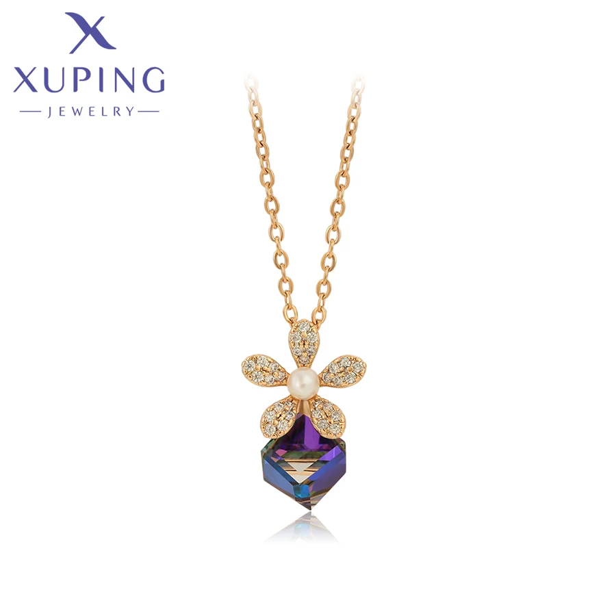 Xuping Jewelry Fashion New Arrival Square Crystal Pendant Necklace for Women Girl Gift A00725598