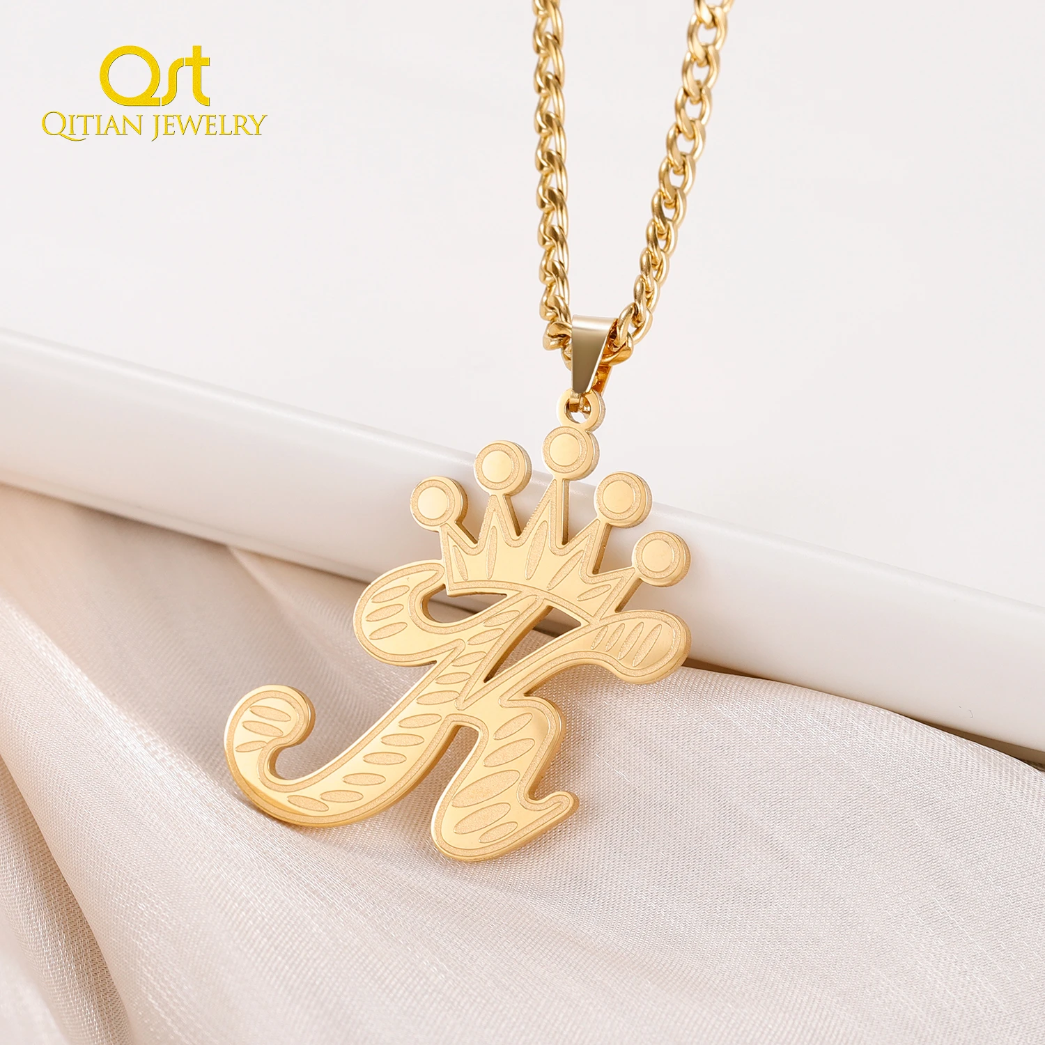 Custom Initial Letter Necklace With Crown Pattern Corrosion For Women Necklaces Gold Stainless steel Pendant Best Jewelry 2022