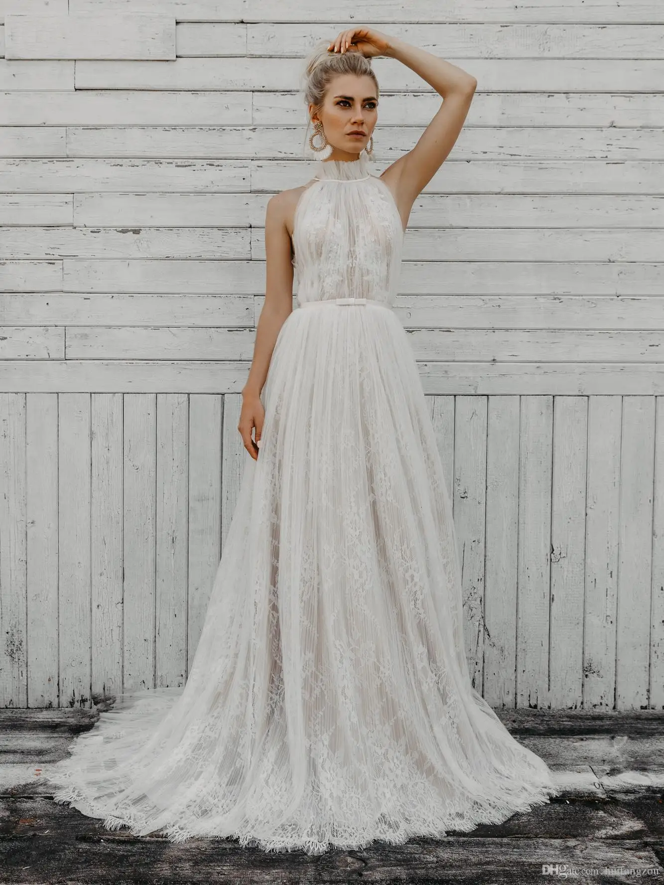 Vestidos de novia bohemios de cuello alto, línea A, con apliques de encaje, sin mangas, para playa, talla grande