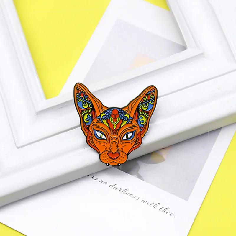 Retro Punk Style Sphinx Cat Head Design Alloy Enamel Brooch Creative Personality Hairless Cat Small Animal Badge Pin Jewelry