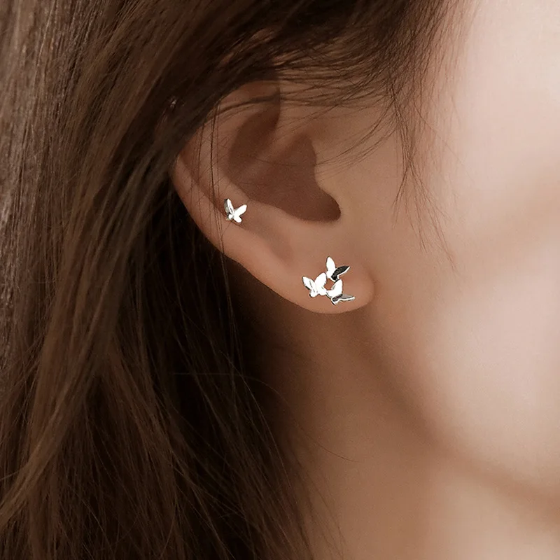 Simple Fashion Asymmetry Butterfly Ear Studs Girls Small Exquisite Animal Studs Earring For Women Child Cartilage Ornament 2021