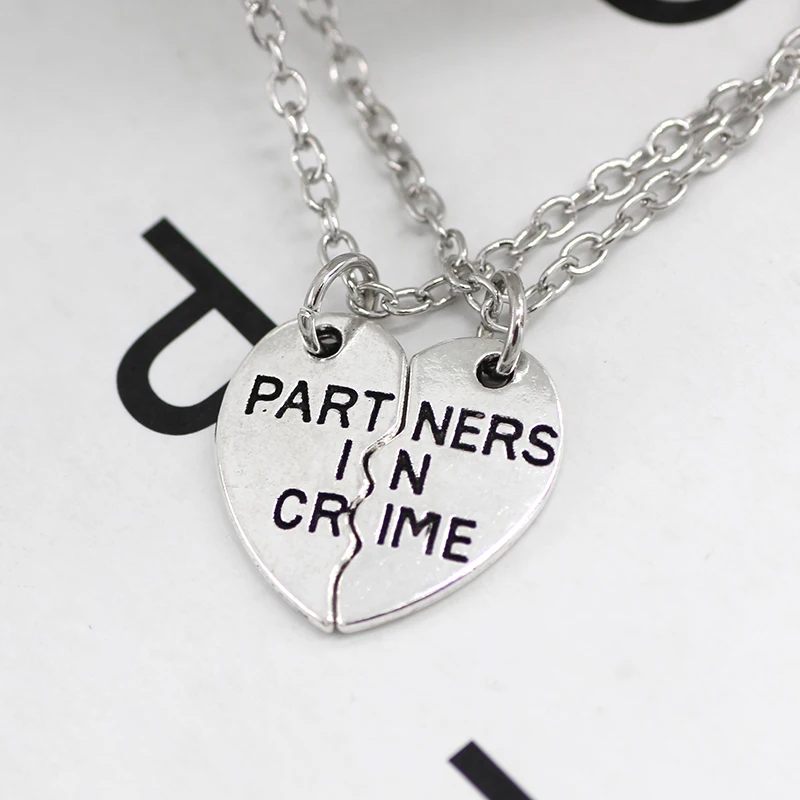 2pcs/set Splicing Necklace Necklace Heartbroken Pendant Necklace Men And Women Best Friends BFF Friendship Birthday Jewelry Gift