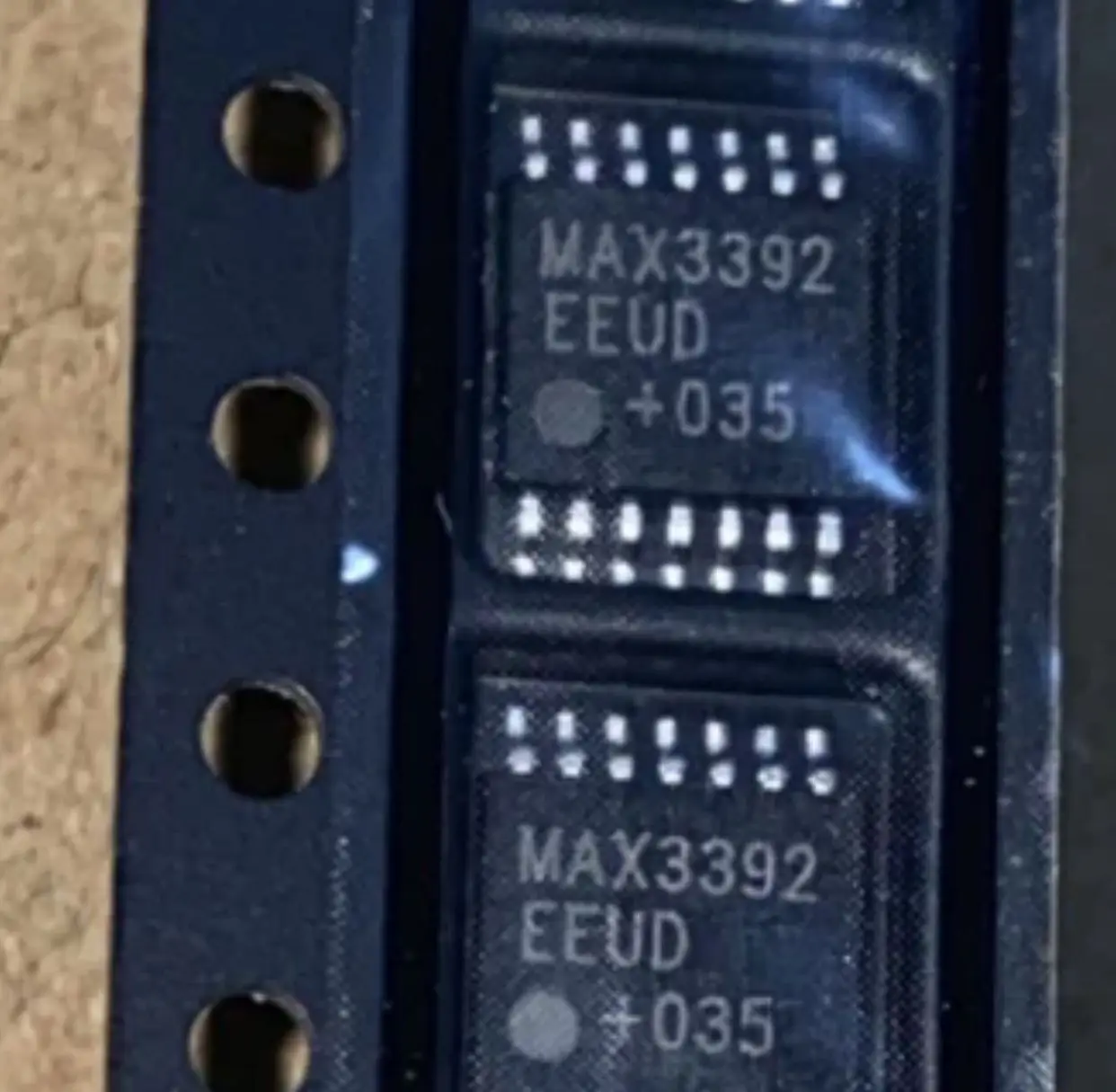 

10-20 шт./MAX3392EEUD MAX3392 EEUD TSSOP14