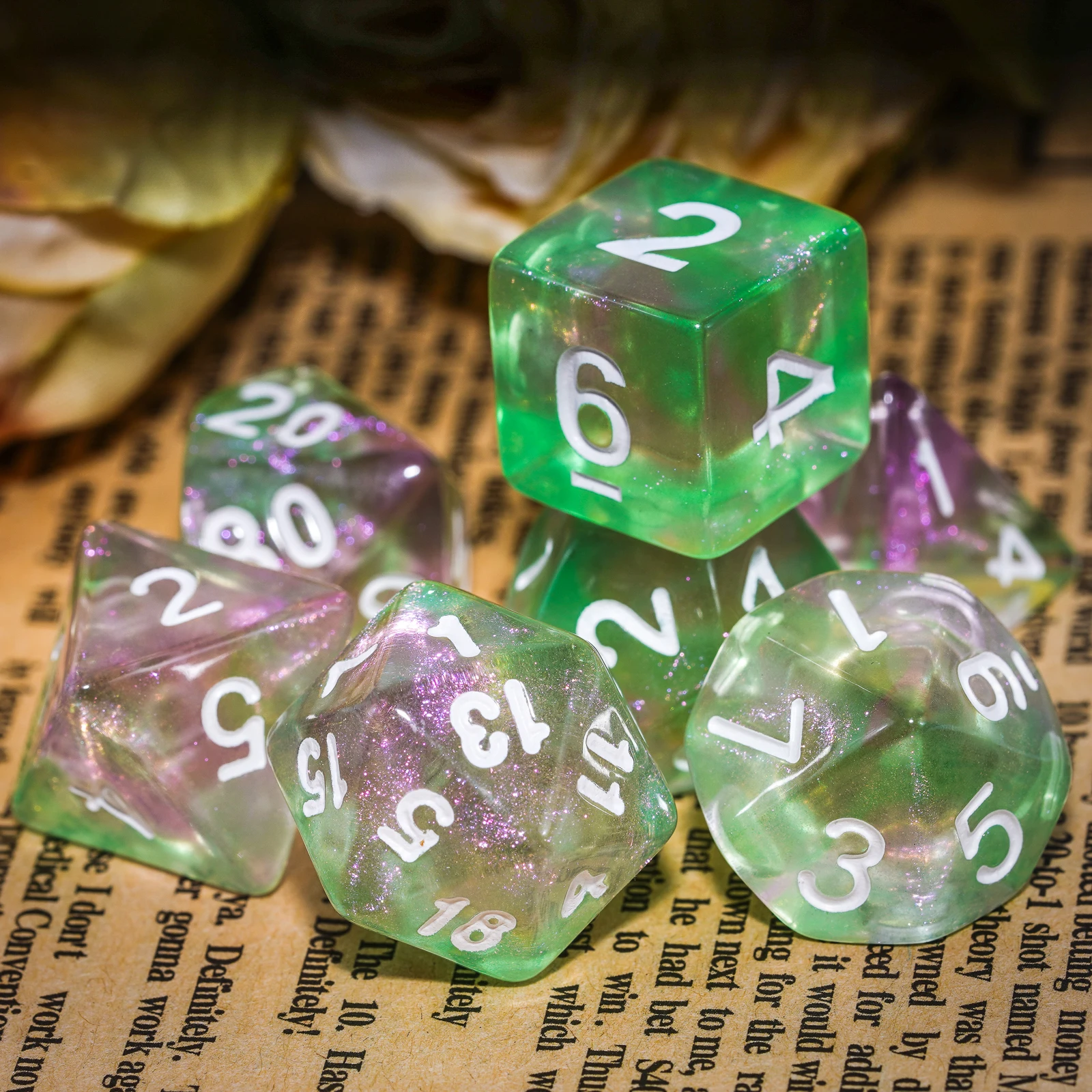 DND 7Pcs/Set Dice Set with Glitter D4 D6 D8 D10 D% D12 D20 Transparent Polyhedral Dice Set for Role Playing Board Games D&D