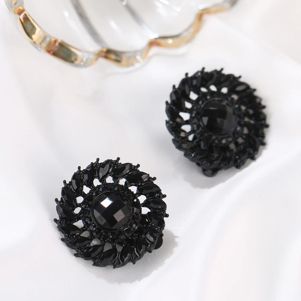 2020 Z Fashion generous charm charming pure black dark desire to rhinestone ear clip party party gift free shipping