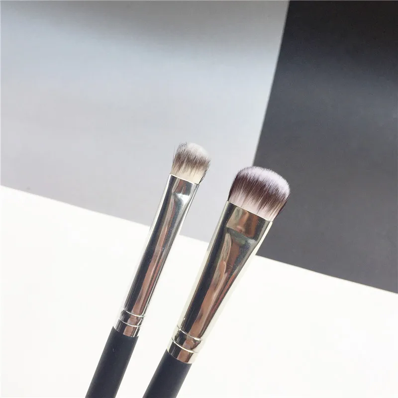 Split Fibre All Over Eye Shadow Makeup Brushes #233 / #235 - Semi-Precious Shadow Blending Cosmetics Tools