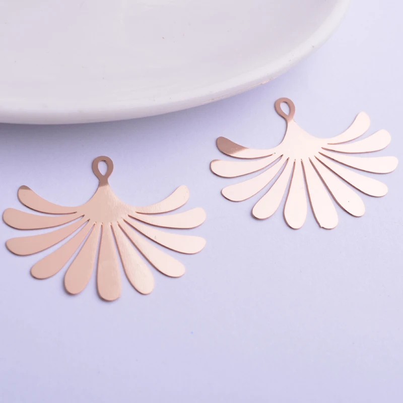 30 Stück AB5854 29*35mm Filigran-Anhänger in Roségoldfarbe, kreativ bunte cremefarbene Anhänger für DIY-Ohrringe – Detail 3
