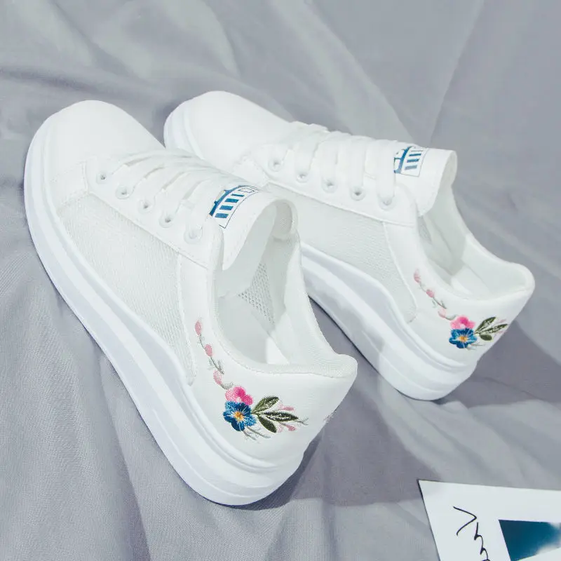 Low Platform Breathable Knitted Women's Sports Shoes, Women's Summer and Spring Shoes, Lace Up Sports Shoes, New 2021