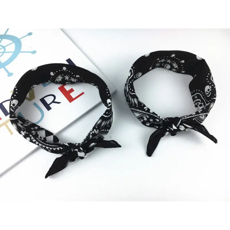 55x55cm White Black Skull Poker Geometric Bandana Unisex Harajuku Hip Hop Square Headband Motorcycle Sports Hair Wrap Wristband