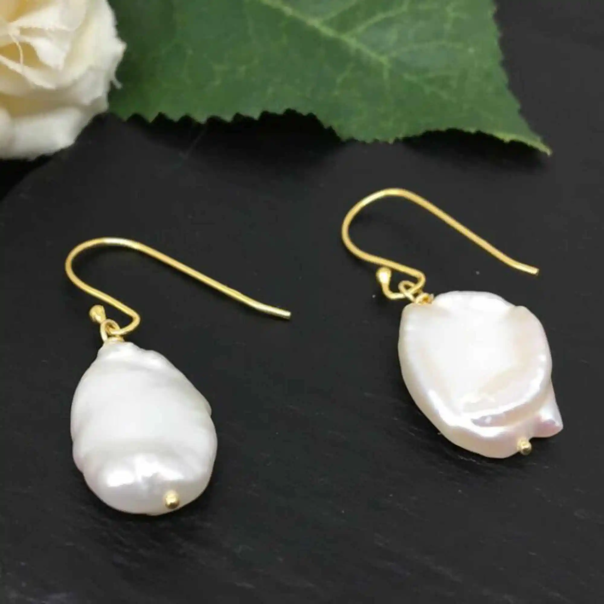 

Natural Multicolor Baroque Pearl 18k gold earring Handmade Children Stud Platinum Minimalist Formal Party Bohemian Dangle Unisex