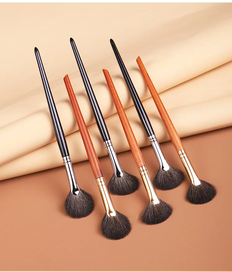 1 piece Small Fan Makeup brushes Highlighter Nose shadow Make up brush Blusher contour exquisite beauty tools Goat hair