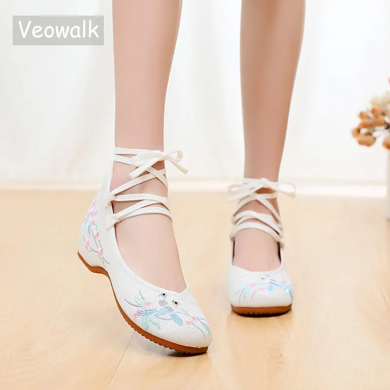 Veowalk Women Strappy Denim Embroidered Ballet Flats Chic Style Comfortable Ladies Canvas Flat Shoes Soft Woman Ballerinas White