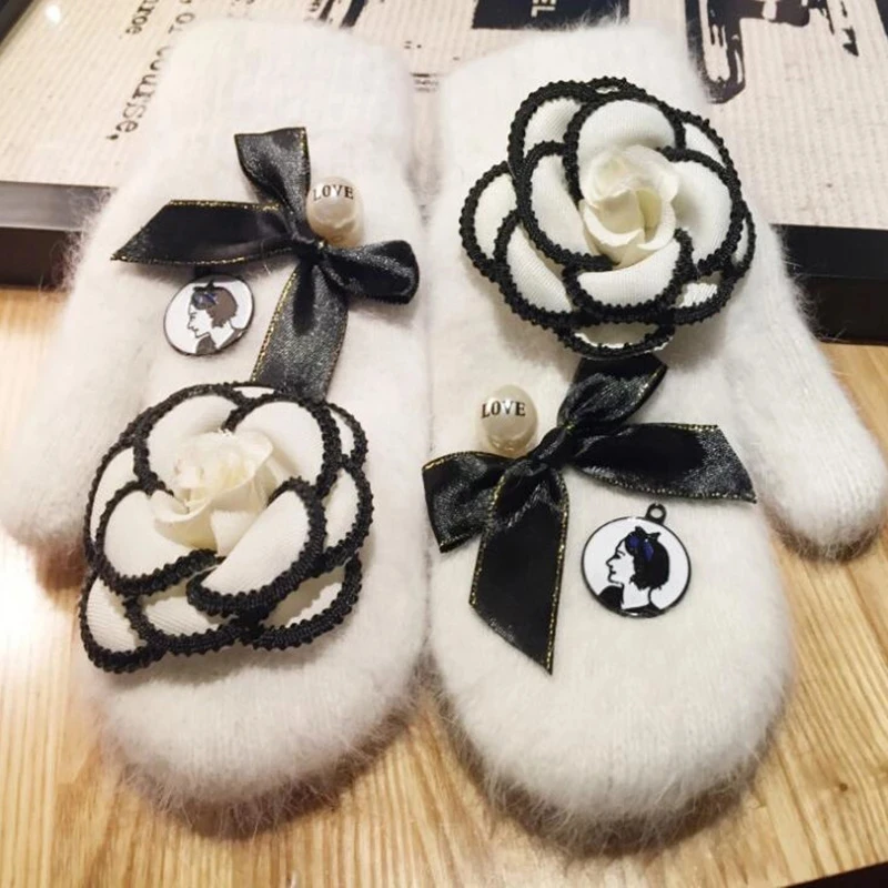 

Fashion Lovely Women Winter Warm Knit Wool Thicker Cashmere Velvet Mittens Rose Flowers Pearl Rabbit Hair Full Finger Gloves L73